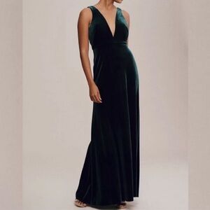 Jenny Yoo Logan Emerald Green Deep V Neck Velvet Sleeveless Maxi Gown Size 6